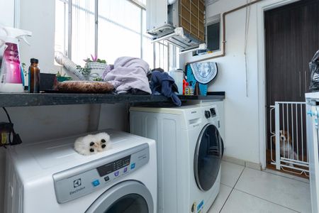 Apartamento à venda com 136m², 3 quartos e 2 vagas Apartamento à venda com 136m², 3 quartos e 2 vagasÁrea de Serviço