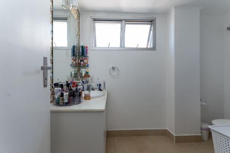 Apartamento à venda com 136m², 3 quartos e 2 vagas Apartamento à venda com 136m², 3 quartos e 2 vagasQuarto 2 Suíte