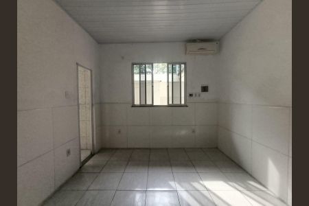 Quarto  de casa para alugar com 1 quarto, 25m² em Piam, Belford Roxo
