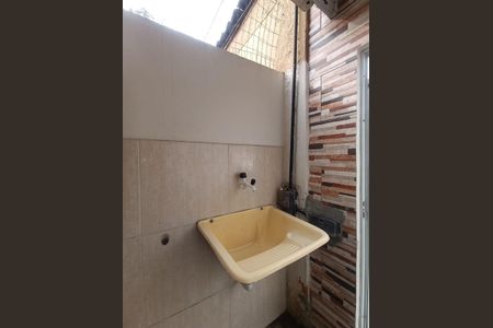 Área de Serviço de casa para alugar com 1 quarto, 25m² em Piam, Belford Roxo