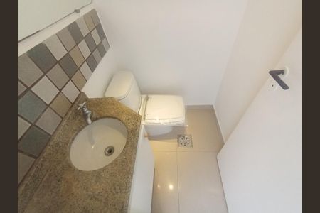 Lavabo de apartamento para alugar com 2 quartos, 75m² em Barra da Tijuca, Rio de Janeiro