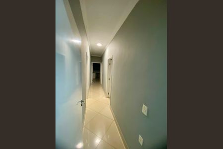 Corredor de casa para alugar com 4 quartos, 209m² em Jardim Joao Paulo II, Sumaré