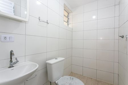Banheiro de kitnet/studio para alugar com 1 quarto, 21m² em Mooca, São Paulo