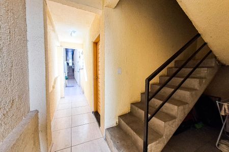 Área Comum - Escada de kitnet/studio para alugar com 1 quarto, 21m² em Mooca, São Paulo