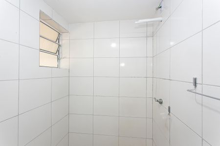 Banheiro de kitnet/studio para alugar com 1 quarto, 21m² em Mooca, São Paulo