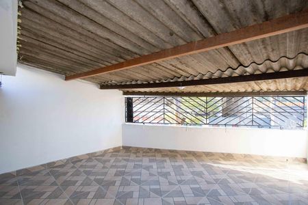 Casa para alugar com 152m², 2 quartos e 2 vagasVaranda