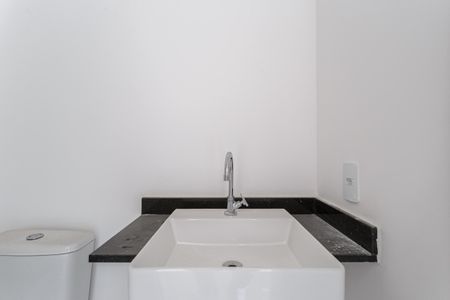 Banheiro de kitnet/studio à venda com 1 quarto, 25m² em Vila Olímpia, São Paulo
