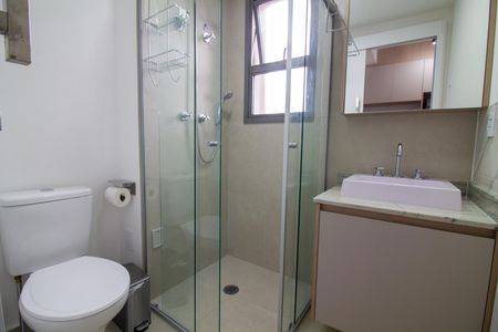 Banheiro de kitnet/studio para alugar com 1 quarto, 22m² em Santo Amaro, São Paulo