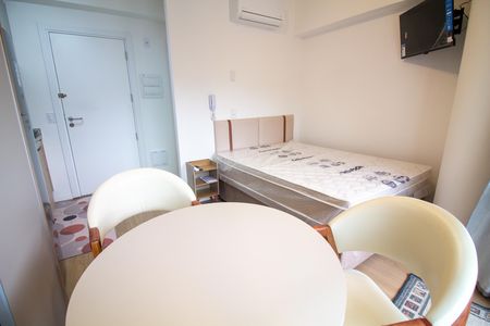 Sala / Quarto - Studio de kitnet/studio para alugar com 1 quarto, 22m² em Santo Amaro, São Paulo