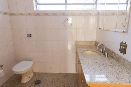 Banheiro 1 de casa à venda com 6 quartos, 472m² em Interlagos, São Paulo