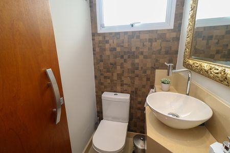 Casa para alugar com 400m², 3 quartos e 5 vagas Casa para alugar com 400m², 3 quartos e 5 vagasLavabo