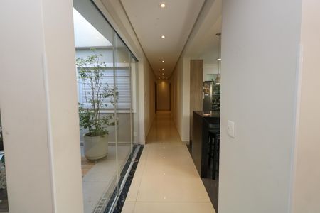 Casa para alugar com 400m², 3 quartos e 5 vagas Casa para alugar com 400m², 3 quartos e 5 vagasCorredor