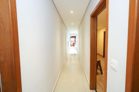 Casa para alugar com 400m², 3 quartos e 5 vagas Casa para alugar com 400m², 3 quartos e 5 vagasCorredor