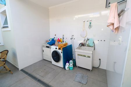 Área de Serviço de casa para alugar com 3 quartos, 400m² em Campestre, Santo André