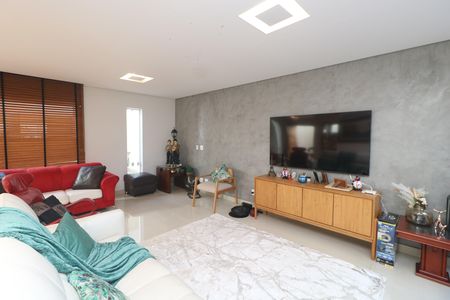 Casa para alugar com 400m², 3 quartos e 5 vagas Casa para alugar com 400m², 3 quartos e 5 vagasSala