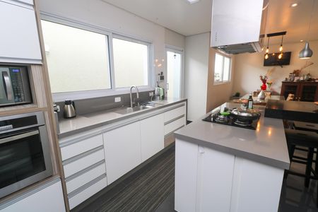 Casa para alugar com 400m², 3 quartos e 5 vagas Casa para alugar com 400m², 3 quartos e 5 vagasCozinha