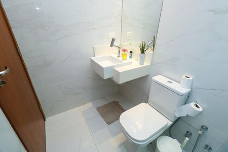 Casa para alugar com 400m², 3 quartos e 5 vagas Casa para alugar com 400m², 3 quartos e 5 vagasBanheiro da Suíte 2