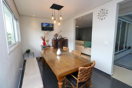 Casa para alugar com 400m², 3 quartos e 5 vagas Casa para alugar com 400m², 3 quartos e 5 vagasSala de Jantar