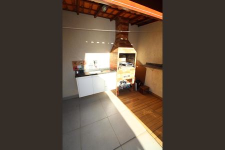 Casa para alugar com 117m², 3 quartos e 2 vagasQuintal