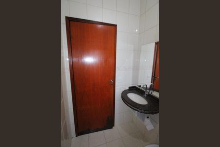 Casa para alugar com 117m², 3 quartos e 2 vagasBanheiro 2