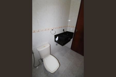 Casa para alugar com 117m², 3 quartos e 2 vagasBanheiro 1