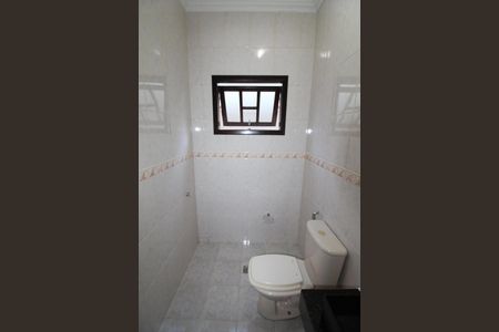 Casa para alugar com 117m², 3 quartos e 2 vagasBanheiro 1