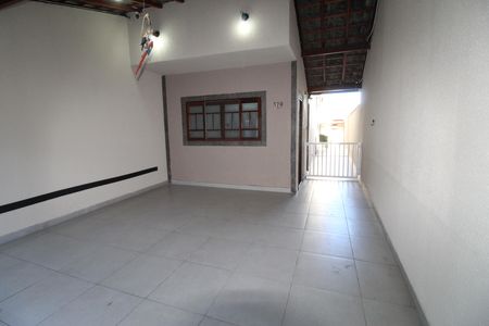 Casa para alugar com 117m², 3 quartos e 2 vagasGaragem