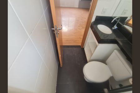 Apartamento para alugar com 46m², 2 quartos e 1 vaga Apartamento para alugar com 46m², 2 quartos e 1 vagaBanheiro