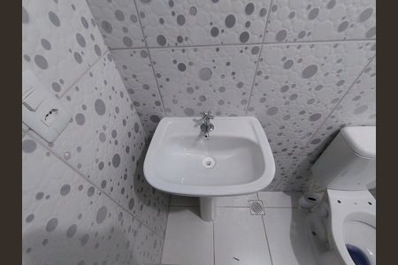 Banheiro Social de apartamento para alugar com 2 quartos, 52m² em Jardim Silvina, São Bernardo do Campo