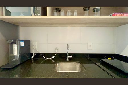 Cozinha de kitnet/studio para alugar com 1 quarto, 25m² em Sumarezinho, São Paulo