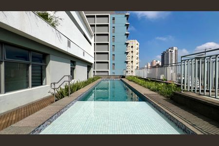 Piscina de kitnet/studio para alugar com 1 quarto, 25m² em Sumarezinho, São Paulo