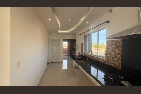 Cozinha de casa para alugar com 2 quartos, 110m² em Vila Fidalgo, São Paulo