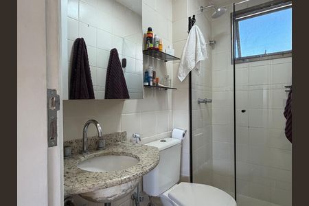 Banheiro da suíte 2 de apartamento à venda com 3 quartos, 83m² em Barra Olímpica, Rio de Janeiro