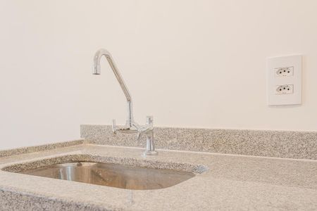 Cozinha de apartamento para alugar com 1 quarto, 25m² em Pinheiros, São Paulo
