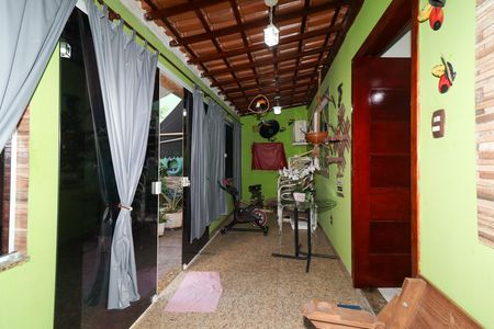 Casa à venda com 240m², 2 quartos e 5 vagas