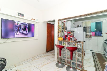 Casa à venda com 240m², 2 quartos e 5 vagas
