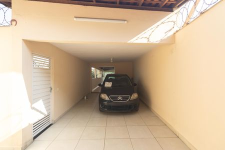 Garagem de casa à venda com 2 quartos, 125m² em Jardim Felicidade(zona Norte), São Paulo