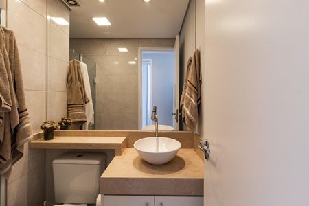 Apartamento à venda com 48m², 2 quartos e 1 vaga Apartamento à venda com 48m², 2 quartos e 1 vagaBanheiro