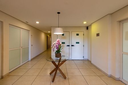 Apartamento à venda com 48m², 2 quartos e 1 vaga Apartamento à venda com 48m², 2 quartos e 1 vagaHall social
