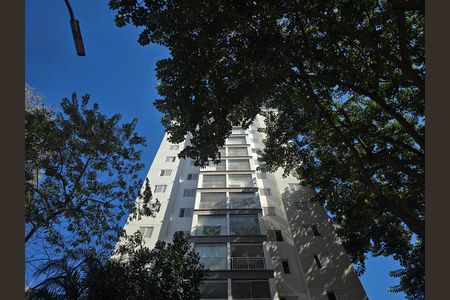 Apartamento à venda com 48m², 2 quartos e 1 vaga Apartamento à venda com 48m², 2 quartos e 1 vagaFachada