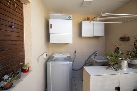 Área de Serviço de casa à venda com 4 quartos, 154m² em Jardim Virginia Bianca, São Paulo
