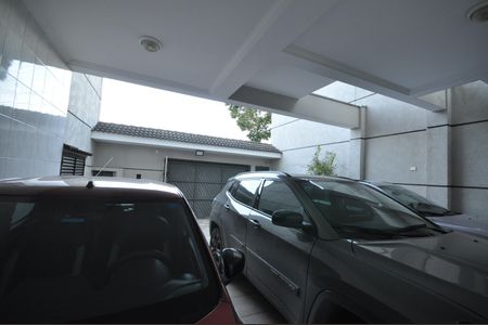 Garagem de casa à venda com 3 quartos, 253m² em Horto Florestal, São Paulo