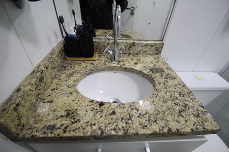 Apartamento à venda com 84m², 3 quartos e 2 vagasBanheiro Suíte 1