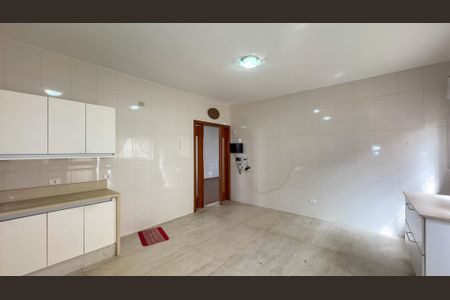Cozinha de casa para alugar com 3 quartos, 233m² em Brooklin, São Paulo