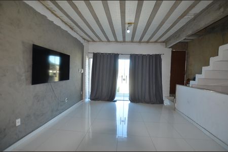 Casa à venda com 3 quartos, 70m² em Vila Valqueire, Rio de Janeiro