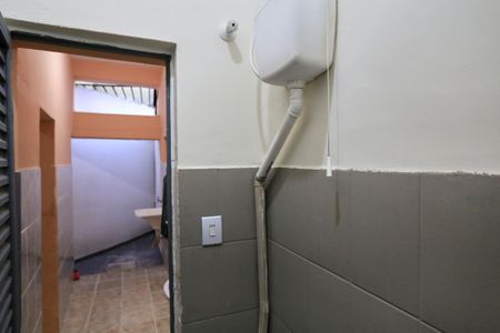 Casa para alugar com 80m², 2 quartos e sem vaga Casa para alugar com 80m², 2 quartos e sem vagaBanheiro