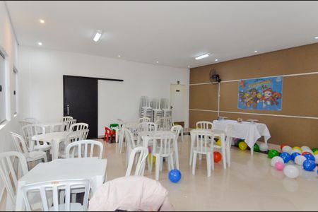 Apartamento para alugar com 47m², 2 quartos e 1 vagaÁrea comum - Salão de festas