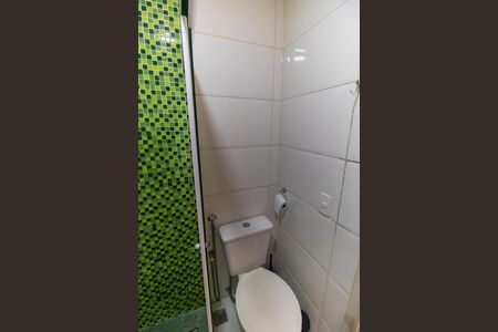 Banheiro de apartamento para alugar com 2 quartos, 49m² em Centro, Niterói
