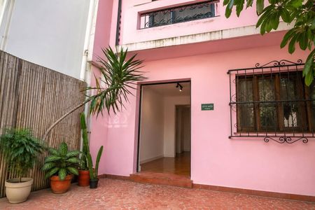 Area externa de casa para alugar com 4 quartos, 100m² em Pinheiros, São Paulo