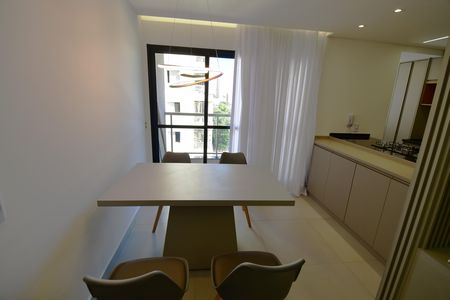Sala de apartamento para alugar com 1 quarto, 51m² em Centro, Campinas